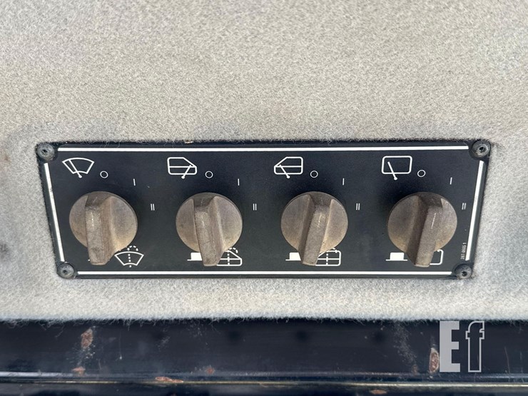 2011-caterpillar-d6t-image-26