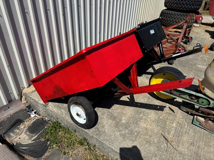 red-lawn-trailer-image-1