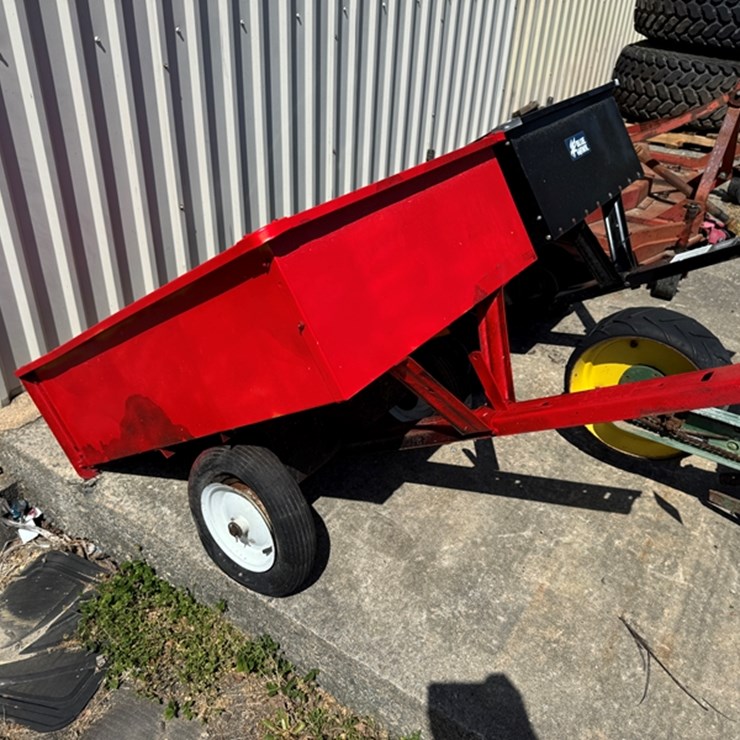 RED LAWN TRAILER