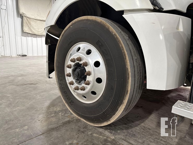 2017-international-prostar-image-28