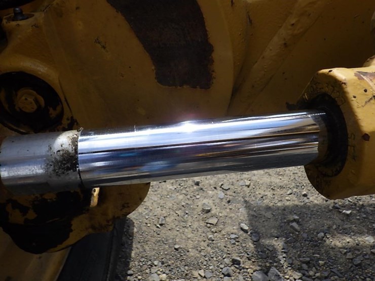 caterpillar-140h-image-31