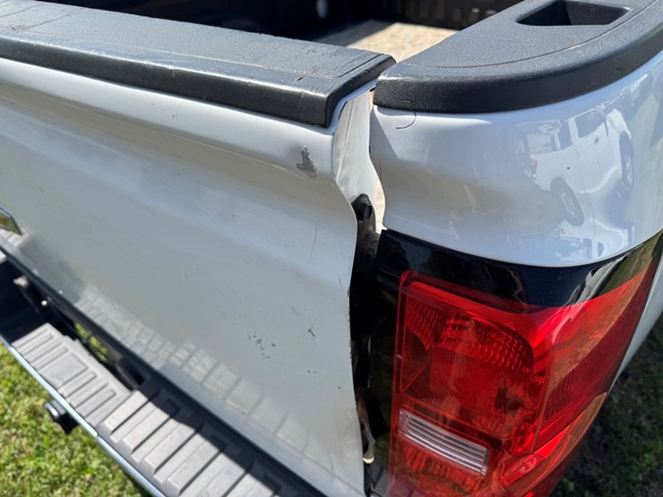 2017-chevrolet-silverado-1500-image-6