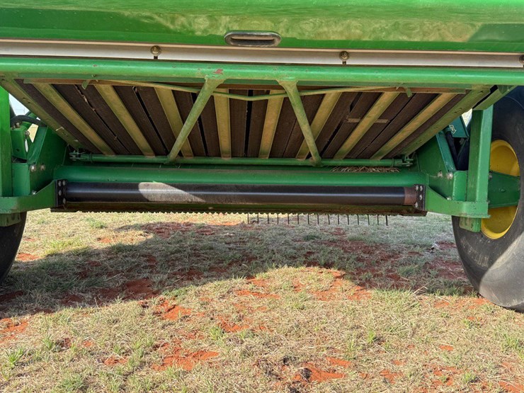 john-deere-568-image-7