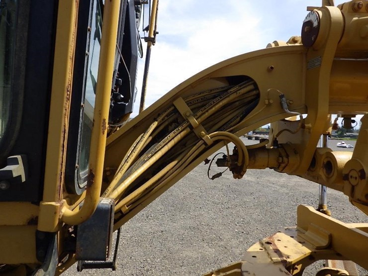 caterpillar-140h-image-42