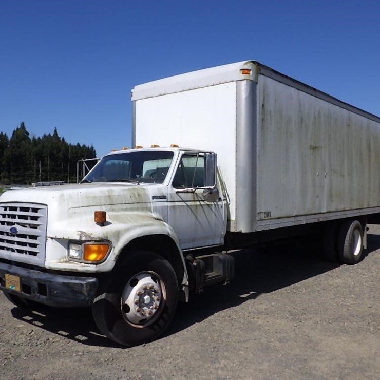 1998 FORD F700