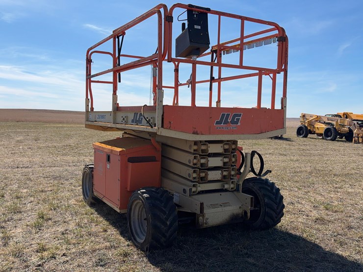 2007-jlg-260mrt-image-4
