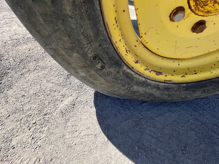 john-deere-3055-image-45