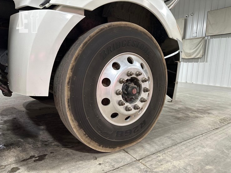 2017-international-prostar-image-29