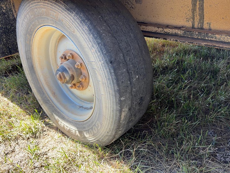 2013-titan-trailer-image-11