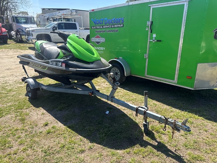 2015-kawasaki-stx-15f-jet-ski-and-trailer-362-hours-showing,-hull-id---kaw10652k415-1997-image-2