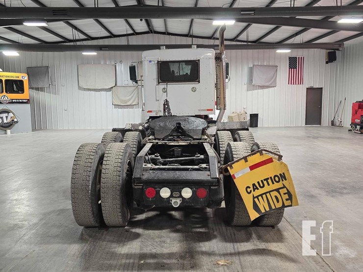 2012-kenworth-t800-image-8