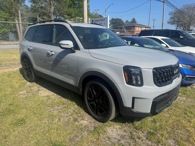 2024-kia-telluride-ex-x-line-suv,-v6-37,254-miles-showing---5xyp3dgc9rg438570-image-2