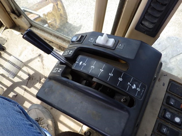 caterpillar-140h-image-70