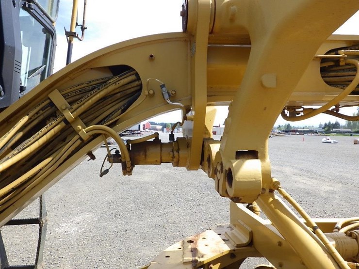 caterpillar-140h-image-41