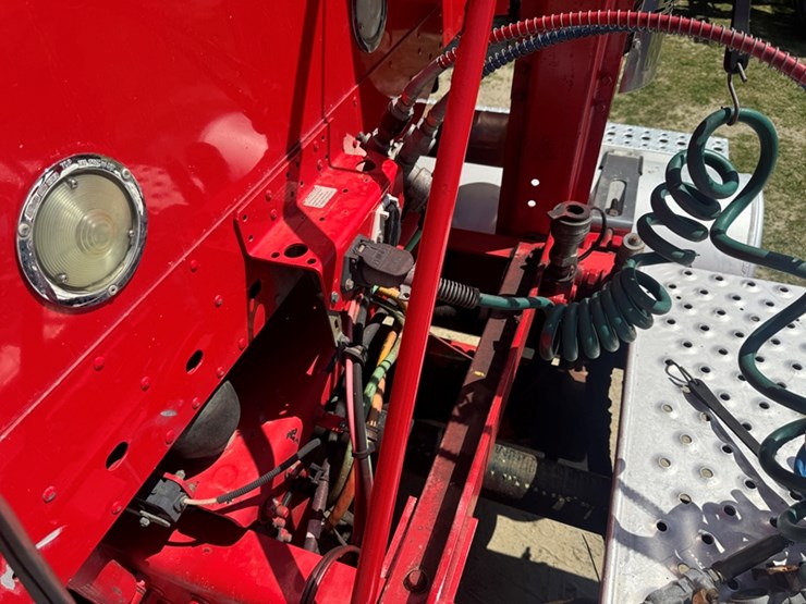 2016-caterpillar-c13-image-5