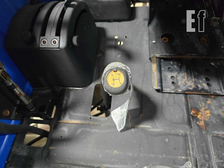 new-holland-tn75a-image-18