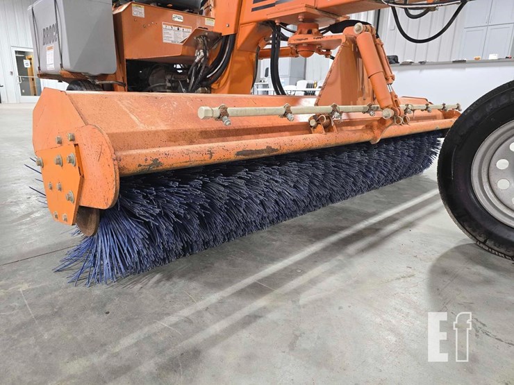 2019-broce-bw260-image-10