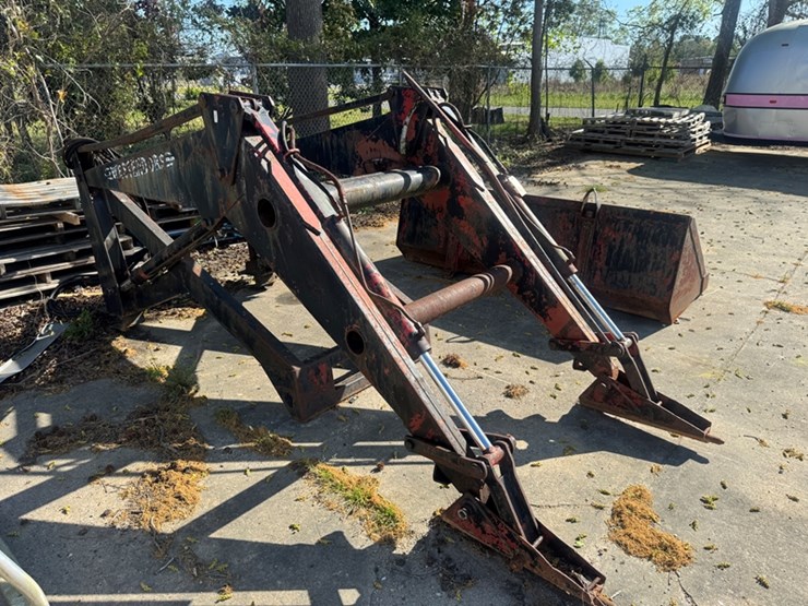 westendorf-front-end-loader-&-bucket-not-complete-image-2