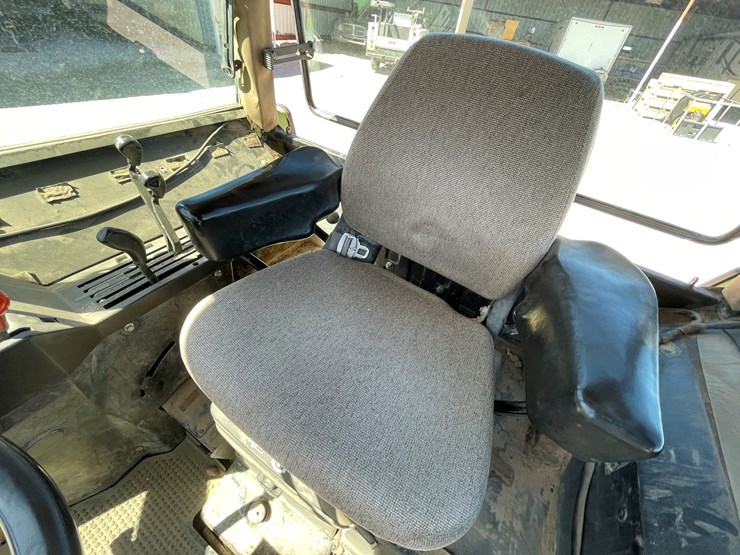 john-deere-3055-image-24