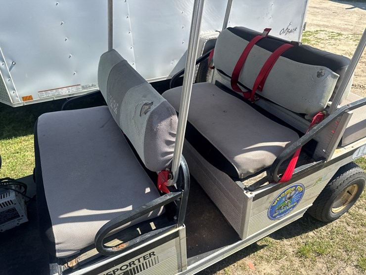 club-car-transporter-6-seater-golf-cart-charger-included-image-5