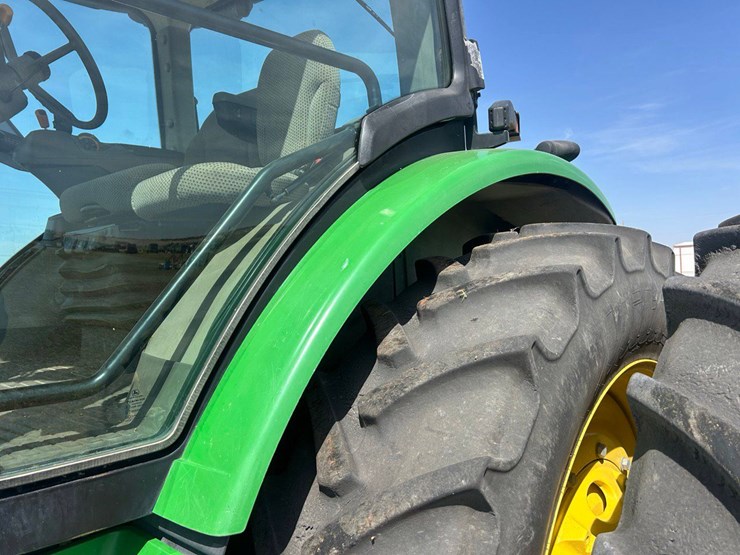 2017-john-deere-8270r-image-29