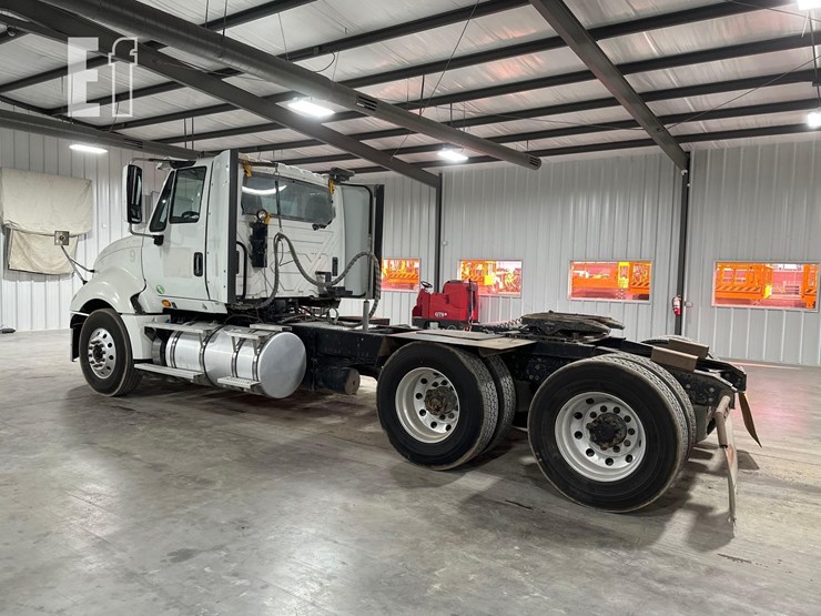 2017-international-prostar-image-4