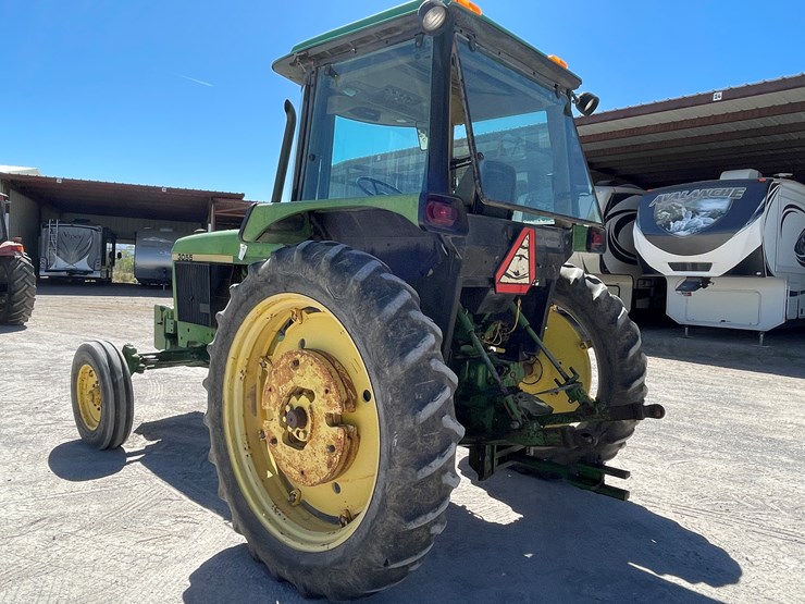 john-deere-3055-image-11