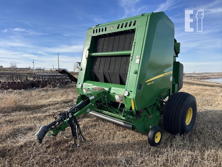 2019-john-deere-560m-image-1