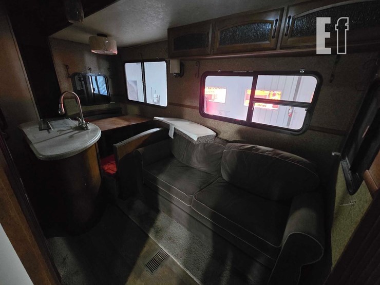 2015-forest-river-wildwood-heritage-glen-lite-366bh-image-10