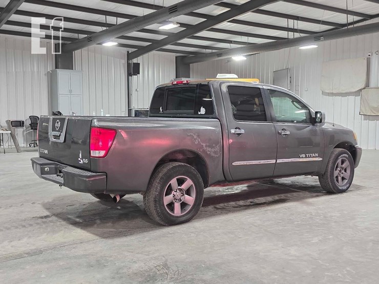 2006-nissan-titan-image-3