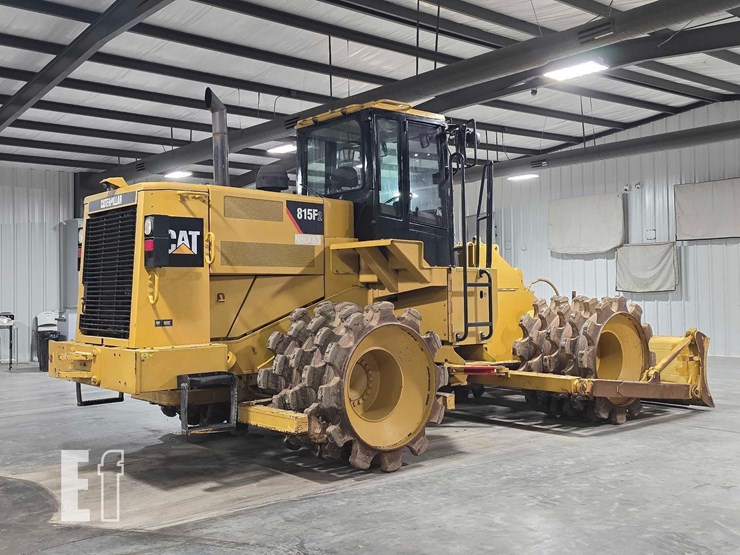 2015-caterpillar-815f-2-image-3