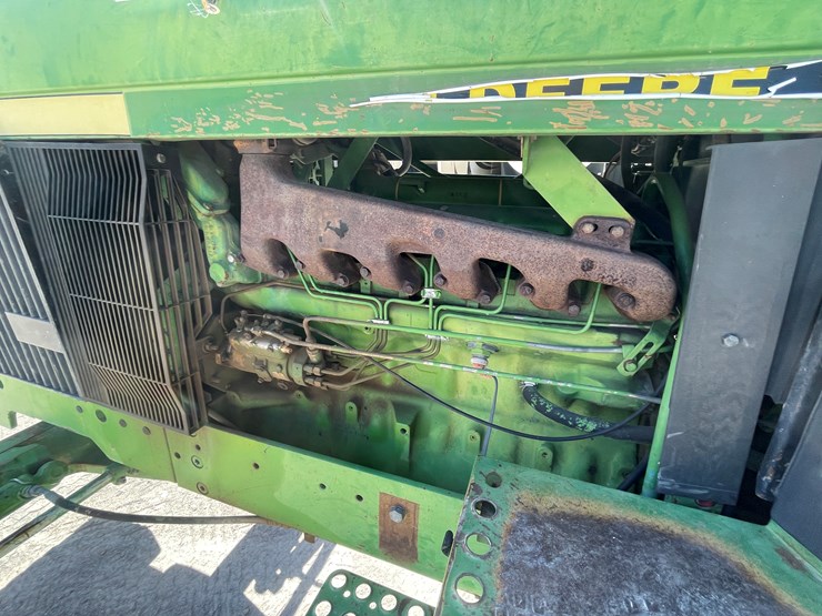 john-deere-3055-image-40