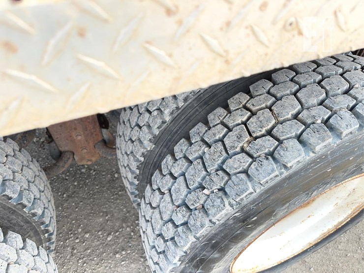 1995-kenworth-t800-image-13