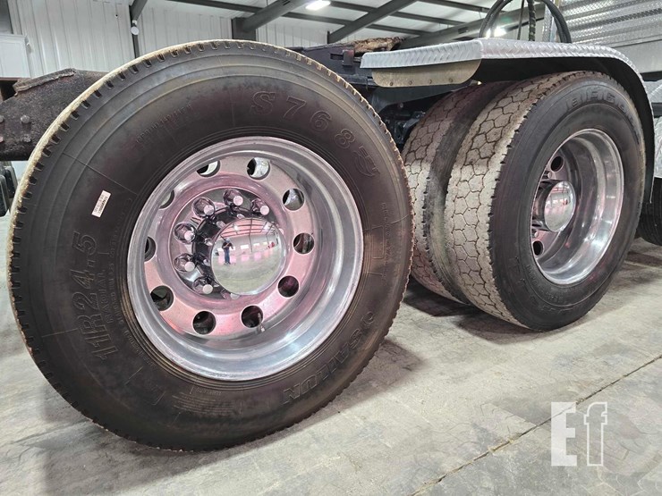 2004-international-paystar-5900-image-25