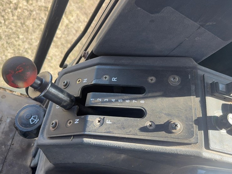 2018-deere-772g-image-43