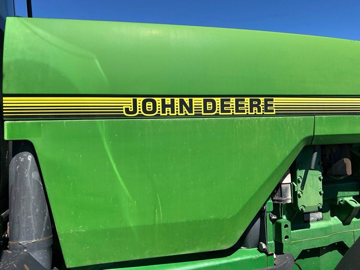 1996-john-deere-8200-image-12