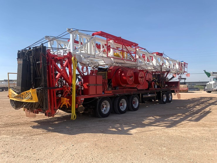 2012-caterpillar-c13-image-3