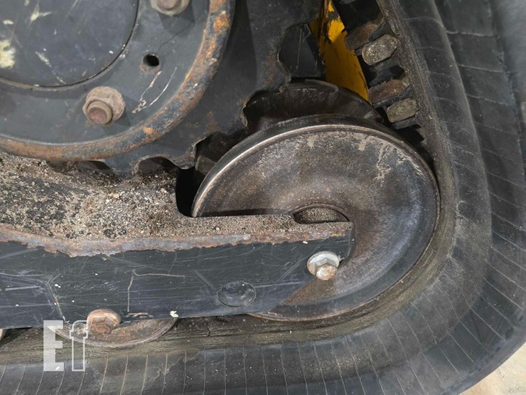 2021-jcb-3ts-8t-image-25