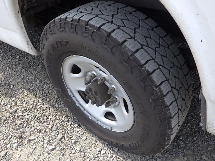 2003-chevrolet-3500-image-18