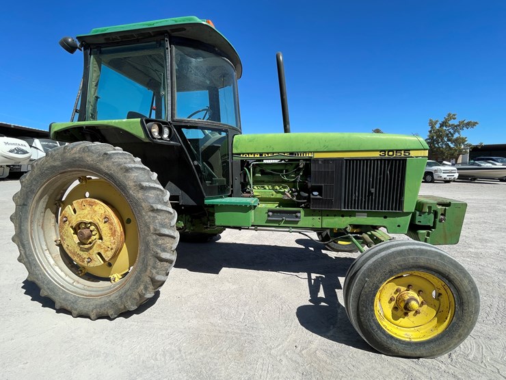 john-deere-3055-image-53