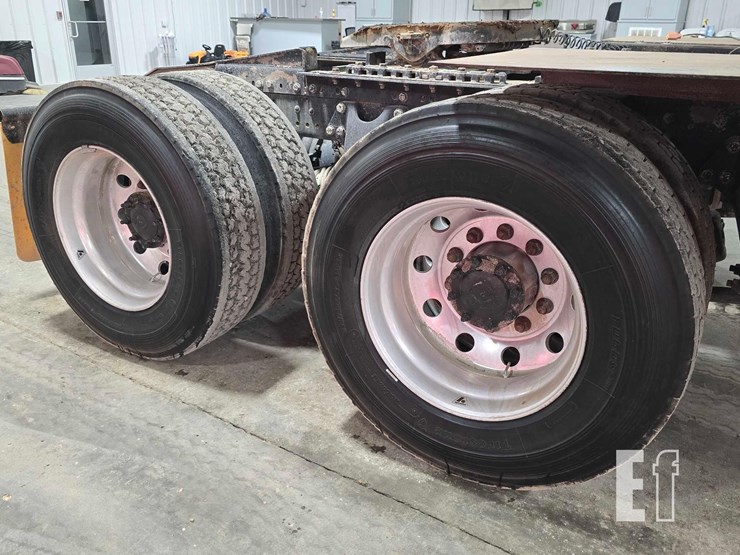 2017-international-prostar-image-26