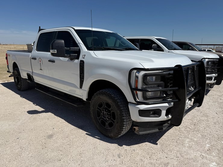 2023-ford-f250-image-4