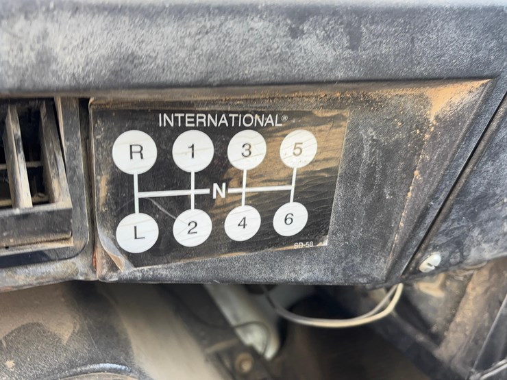1997-international-4700-image-15