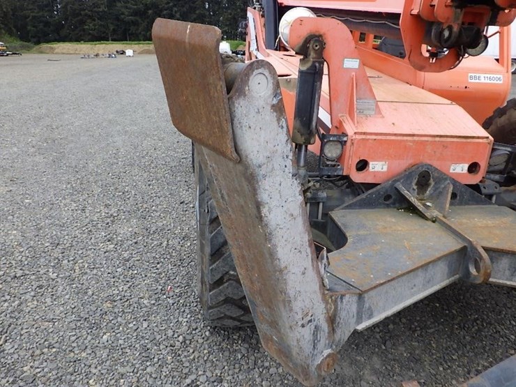 2011-jlg-10054-telescopic-reach-lift-image-17