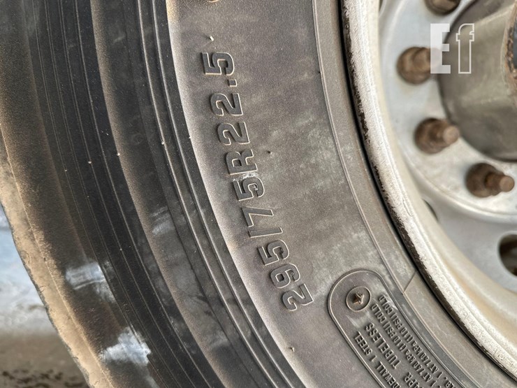 2017-international-prostar-image-32