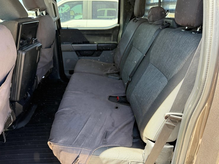 2023-ford-f250-image-12