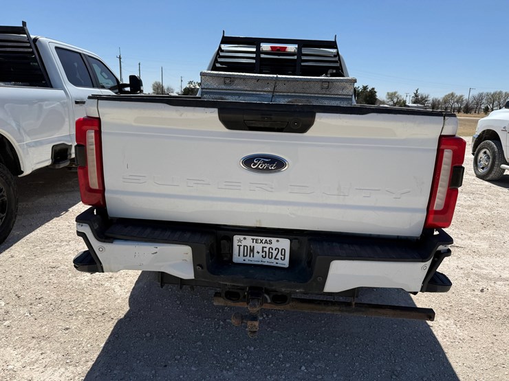 2023-ford-f250-image-7