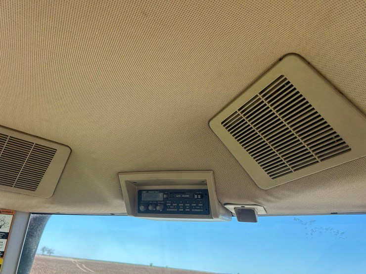 1996-john-deere-8300-image-26