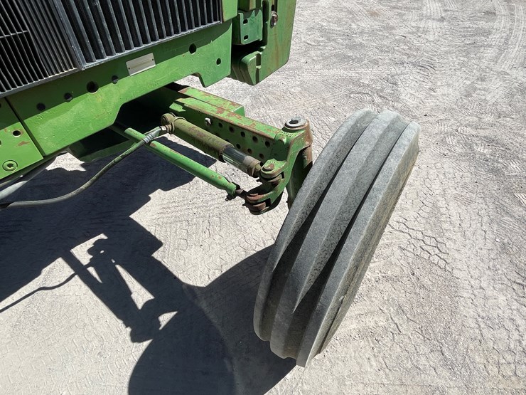 john-deere-3055-image-48