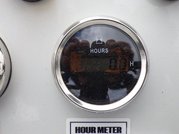 2026-bttl-st28h-6-skid-steer-tracked-loader-image-12